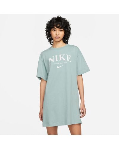 Nike Camiseta vestido con estampado frontal - Azul