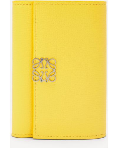 Loewe Women's Anagram Small Vertical Leather Wallet - Yellow