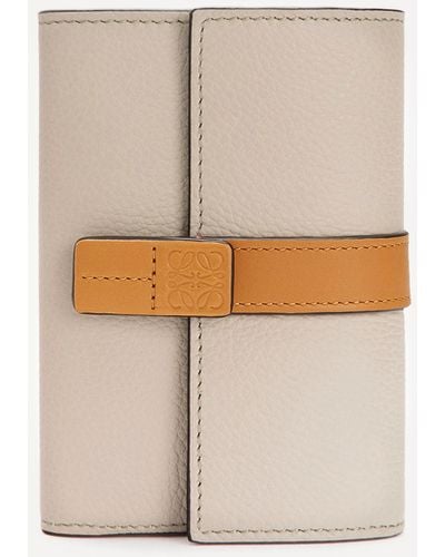 Loewe Women's Small Vertical Leather Wallet One Size - Natural