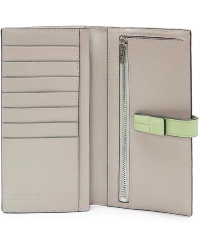 Loewe Large Vertical Wallet In Grained Calfskin - Gray