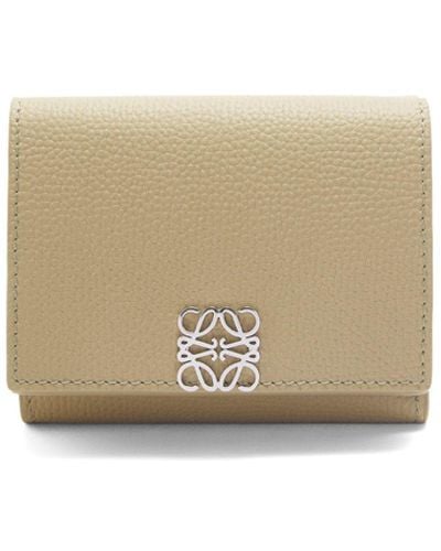 Loewe Luxury Anagram Trifold Wallet In Pebble Grain Calfskin - Natural