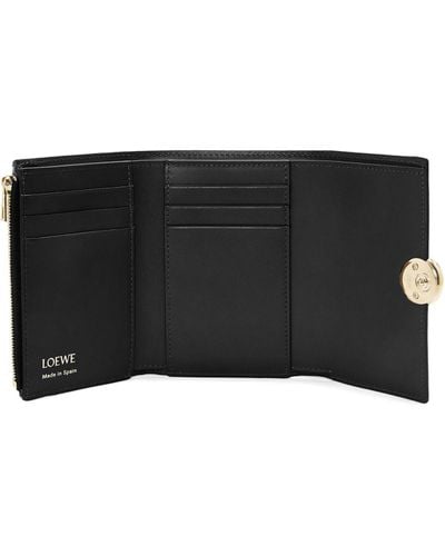 Loewe Luxury Pebble Small Vertical Wallet In Shiny Nappa Calfskin - Black