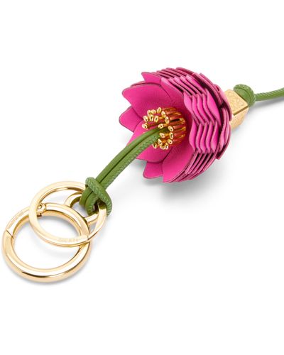 Loewe Luxury Flower Dice Charm In Classic Calfskin And Brass - Pink
