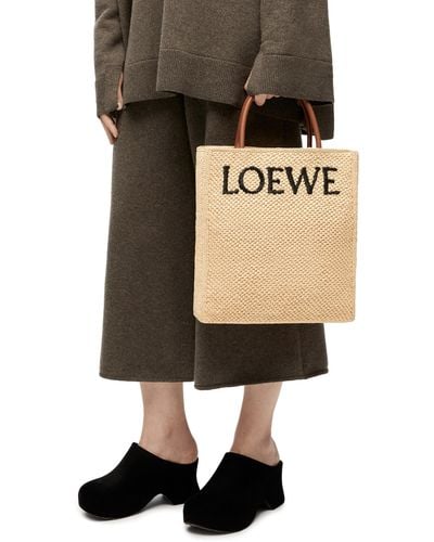 Loewe Standard A4 Tote Bag In Raffia In Natural/black