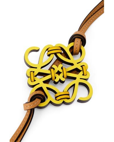 Loewe Luxury Knotted Anagram Charm In Calfskin - Metallic