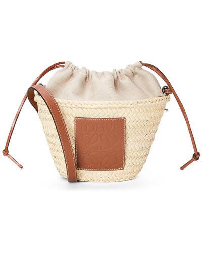 Loewe Luxury Drawstring Bucket Bag In Palm Leaf And Calfskin - White