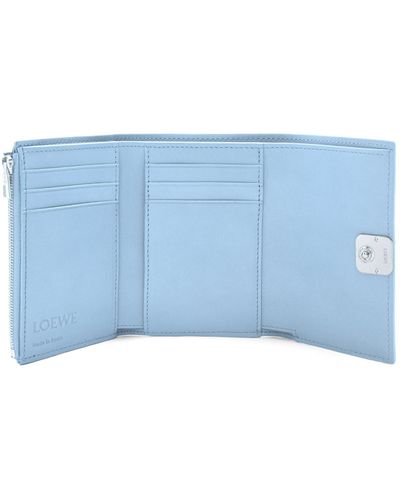 Loewe Luxury Anagram Small Vertical Wallet In Pebble Grain Calfskin - Blue