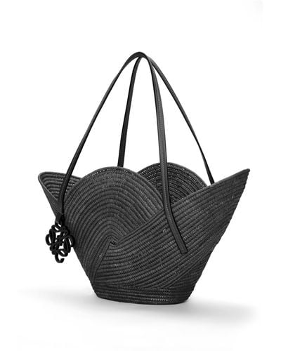 Loewe Petal Basket Bag In Raffia And Calfskin - Black
