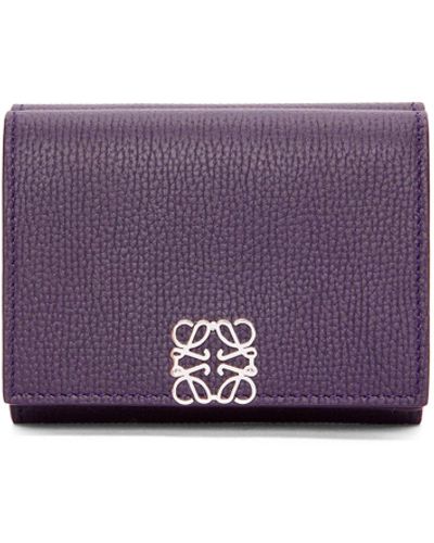 Loewe Anagram Trifold Wallet In Pebble Grain Calfskin - Purple