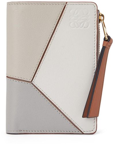Loewe Puzzle Slim Zip Bifold Wallet In Classic Calfskin - White