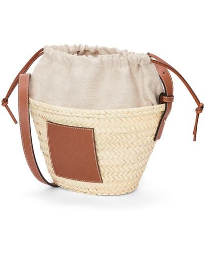 Loewe Luxury Drawstring Bucket Bag In Palm Leaf And Calfskin - White