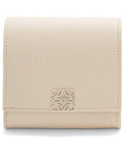Loewe Anagram Compact Flap Wallet In Pebble Grain Calfskin - White