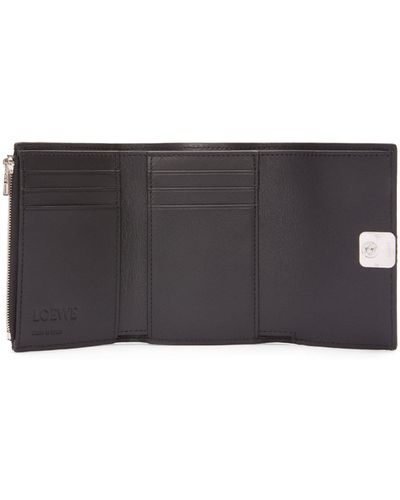 Loewe Luxury Anagram Small Vertical Wallet In Pebble Grain Calfskin - Black