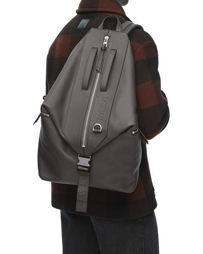 Loewe Luxury Convertible Backpack In Classic Calfskin - Black