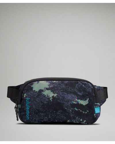 lululemon Mini Belt Bag - Blue