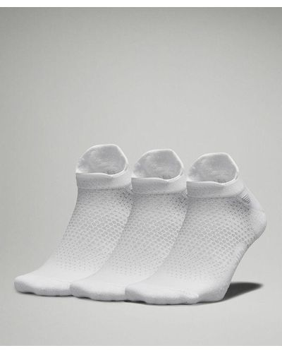 lululemon Macropillow Tab Running Socks Medium Cushioning 3 Pack - Metallic