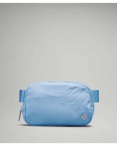 lululemon Everywhere Belt Bag 1l - Colour Blue