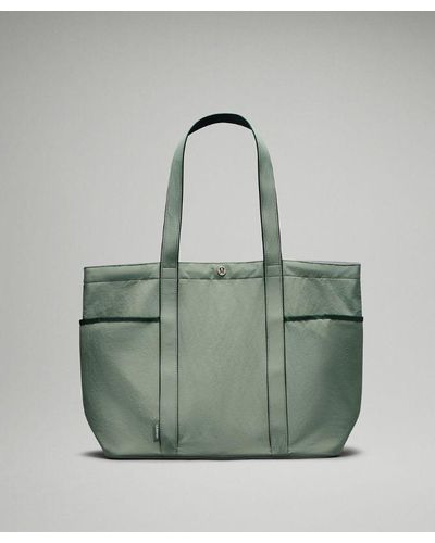 lululemon – Daily Multi-Pocket Tote Bag 20L – - Green