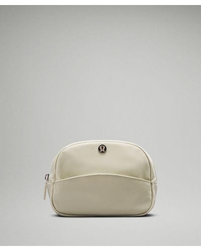 lululemon – City Essentials Pouch Bag Mini – Colour Khaki - White