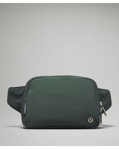 lululemon Everywhere Belt Bag Large 2l - Colour Green