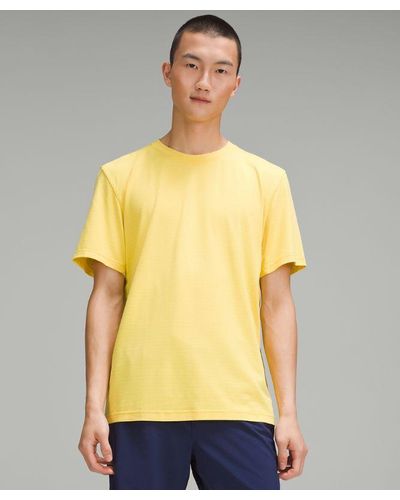lululemon – License To Train Relaxed Short-Sleeve Shirt Logo – – - Yellow
