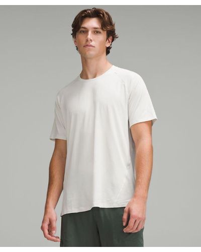 lululemon – Ultralight Training Short-Sleeve Shirt – – - Grey