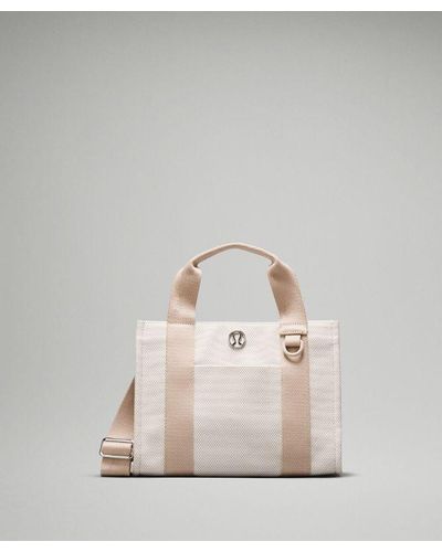 lululemon – Two-Tone Canvas Tote Bag Mini 4.5L – - Natural