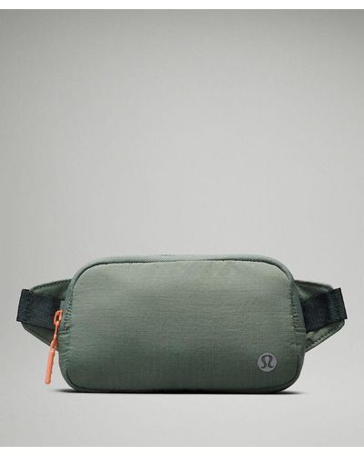 lululemon – Everywhere Belt Bag Mini – - Green