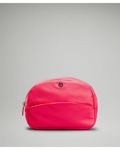 lululemon – City Essentials Pouch Bag 2L – - Pink
