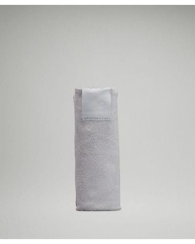 lululemon – The (Small) Yoga Mat Towel – - Grey