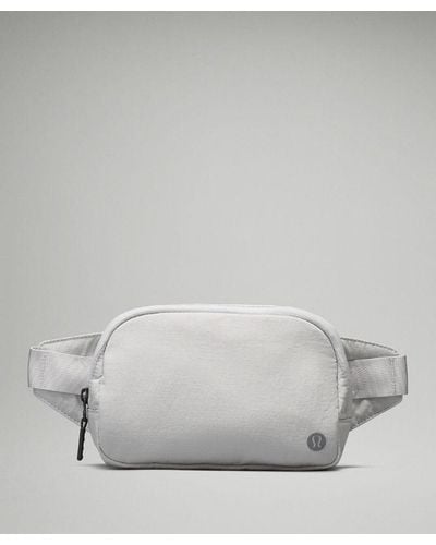 lululemon – Everywhere Belt Bag 1L – - Grey
