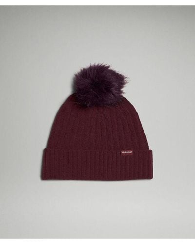 lululemon – Cable Knit Pom Beanie Hat – Colour Burgundy - Red