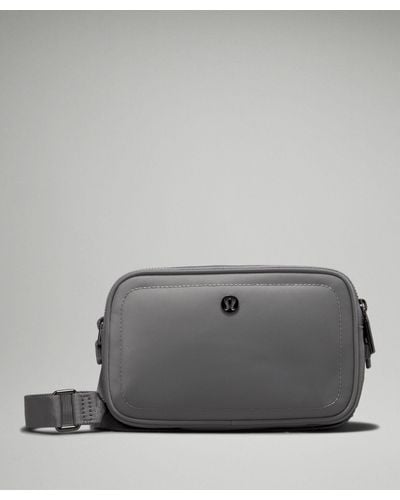lululemon Crossbody Camera Bag 2l - Grey