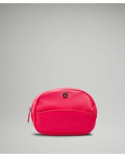 lululemon – City Essentials Pouch Bag Mini – - Pink