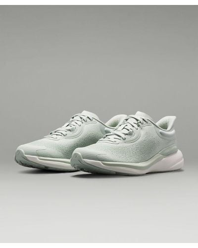 lululemon – Chargefeel 2 Low Workout Shoes – //Pastel – - Metallic