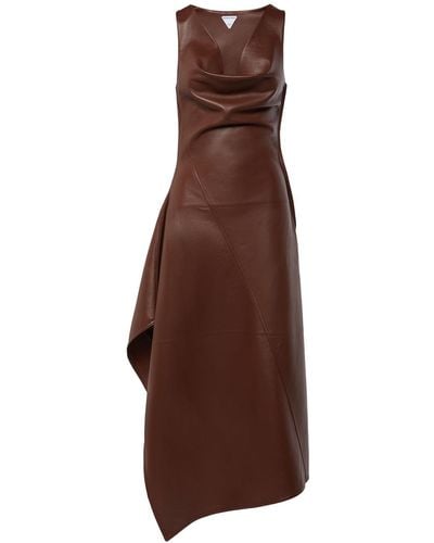 Bottega Veneta Asymmetrisches Kleid in lammleder - Braun