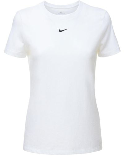 T-shirts Nike pour femme | Réductions en ligne jusqu'à 70 % | Lyst