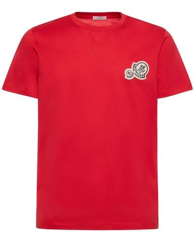 Moncler T-shirt mit doppeltem logoaufnäher - Rot