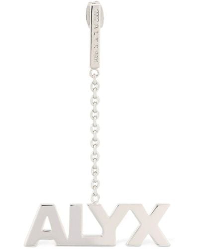 1017 ALYX 9SM Mono boucle d'oreille à charm logo - Blanc