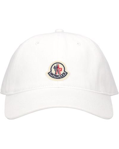 Moncler Cappello baseball in cotone con logo ricamato - Bianco