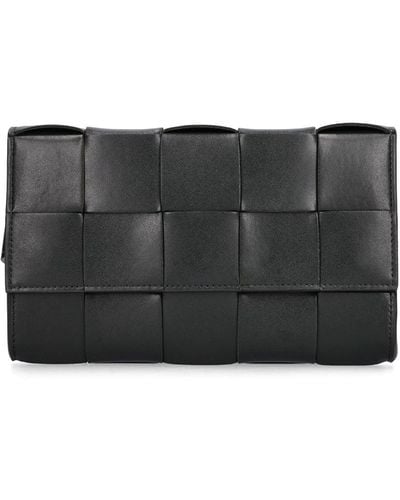 Bottega Veneta Intreccio Leather Belt Bag - Schwarz