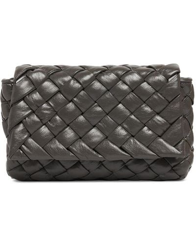 Bottega Veneta Petite sacoche en cuir rumple - Gris