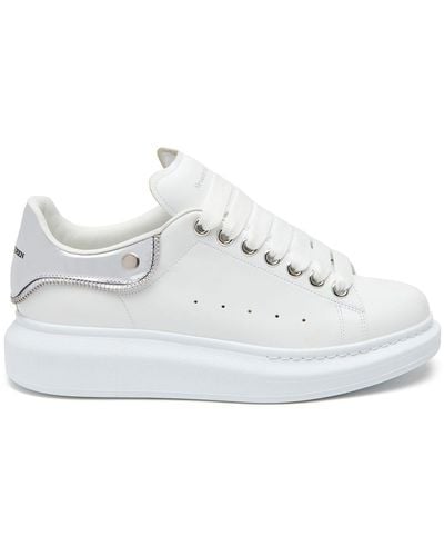 Alexander McQueen Sneakers de gran tamaño - Blanco