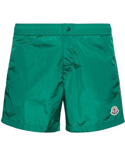 Moncler Shorts mare in nylon con logo - Verde