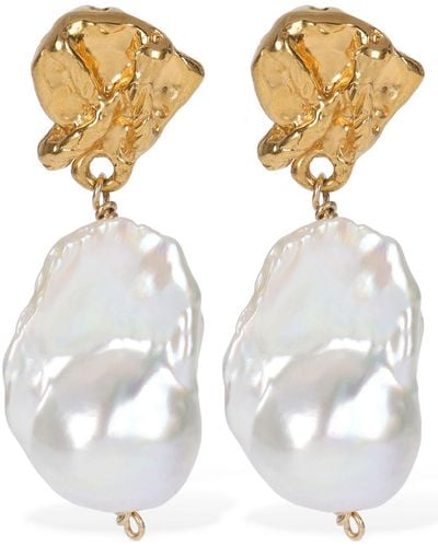 Alighieri The Fragt Of Light Pearl Earrings - White