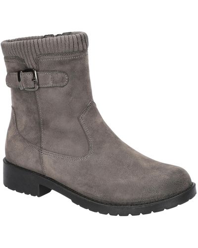Easy Street Sunisa Ankle Boots - Brown