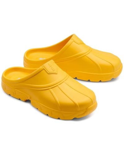 BASS OUTDOOR Field Slide Water Shoe - Yellow