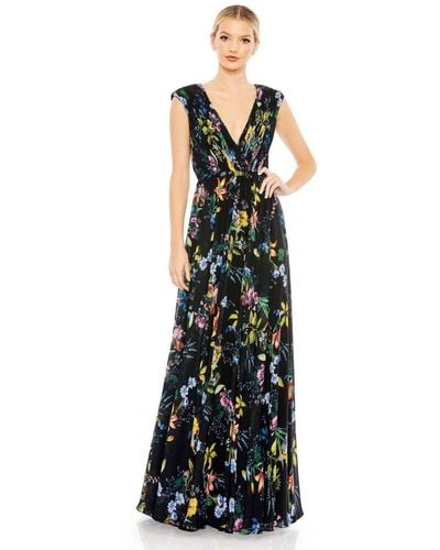 Mac Duggal Pleated Floral Cap Sleeve A Line Gown - Black