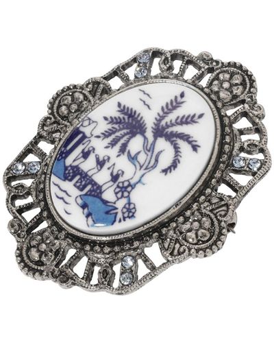 2028 Porcelain Oval Blue Willow Pin - White