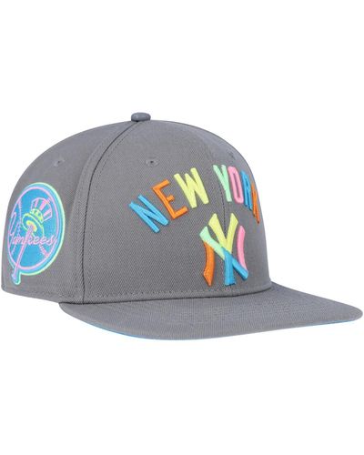 Pro Standard New York Yankees Washed Neon Snapback Hat - Blue